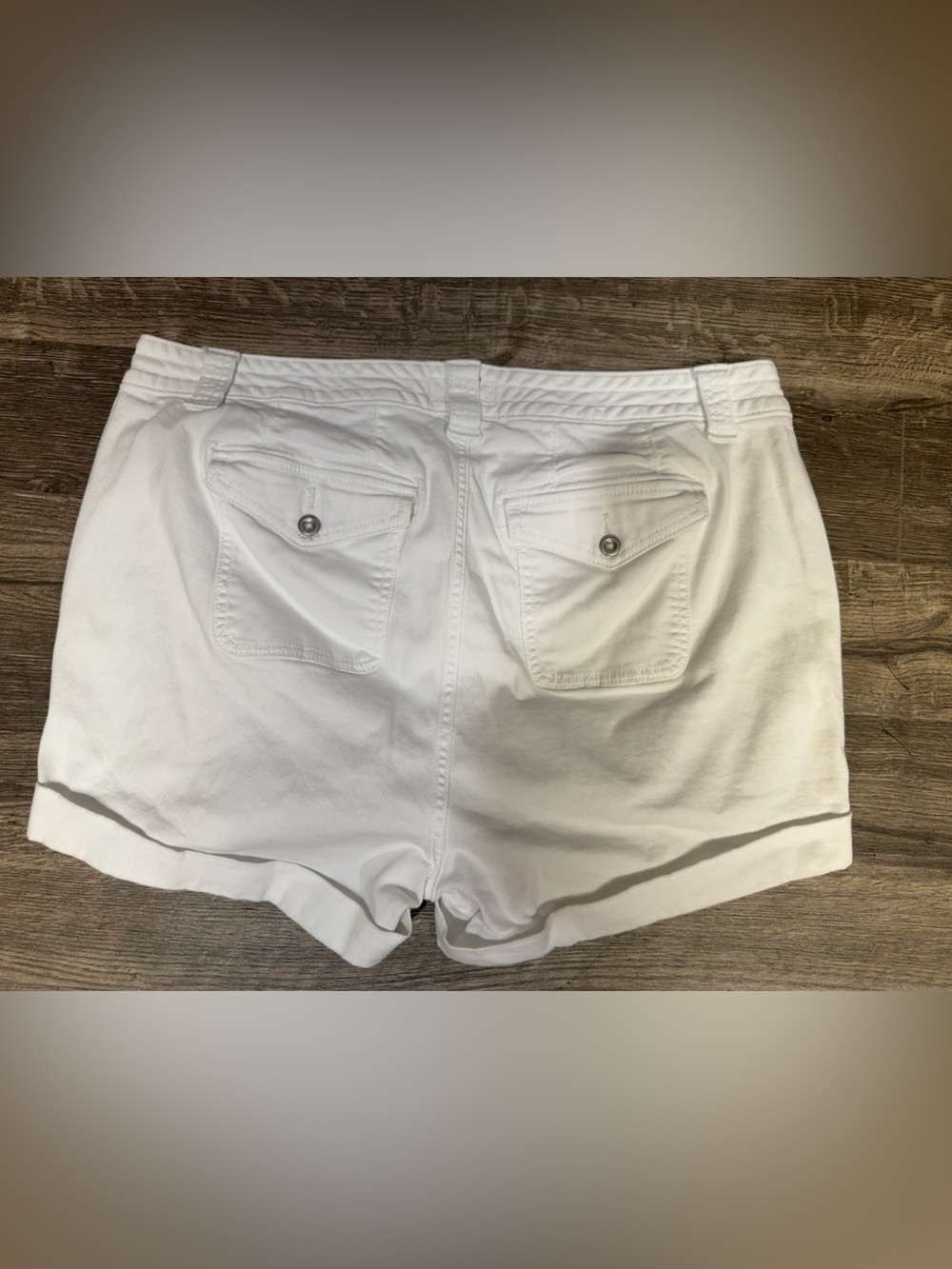 Torrid White Plus Size Shorts Size 18 | Stretch Summer Beach Casual Shorts - Picture 8 of 8